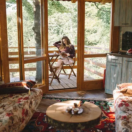 Treehouse Bosnia Sarajevo *